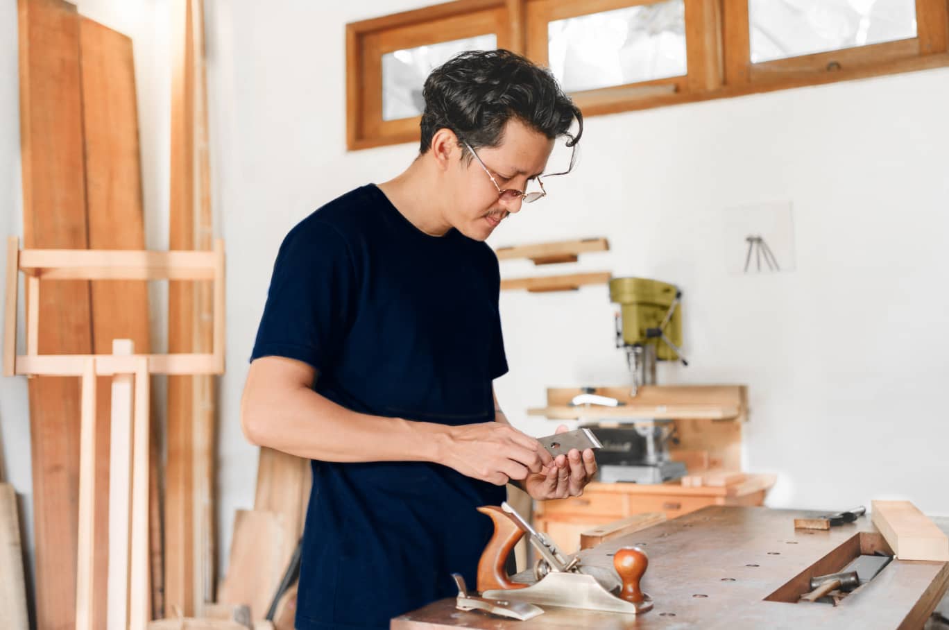 Step by step guide to build your own wooden furniture